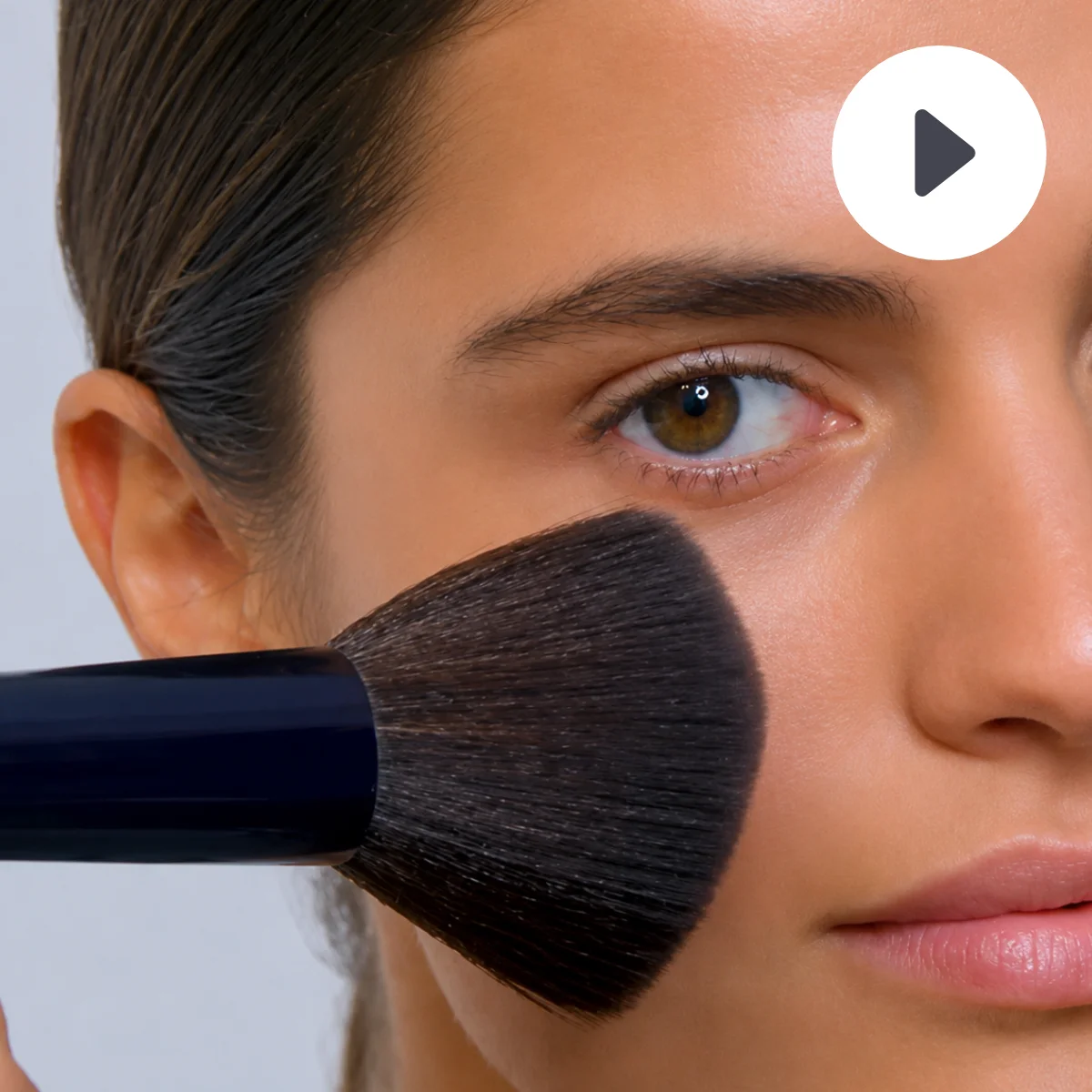 Video DR. HAUSCHKA Bronzujúci pleťový púder